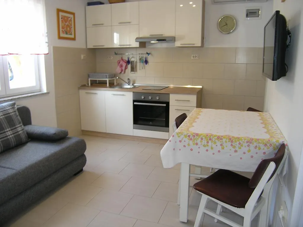 Apartment Apartman Vera Krk Island